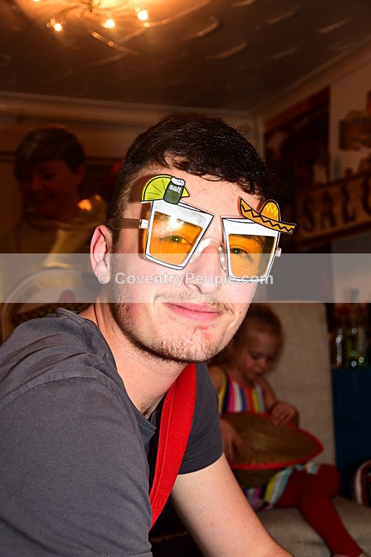 LEE-594 - Lee's 30th