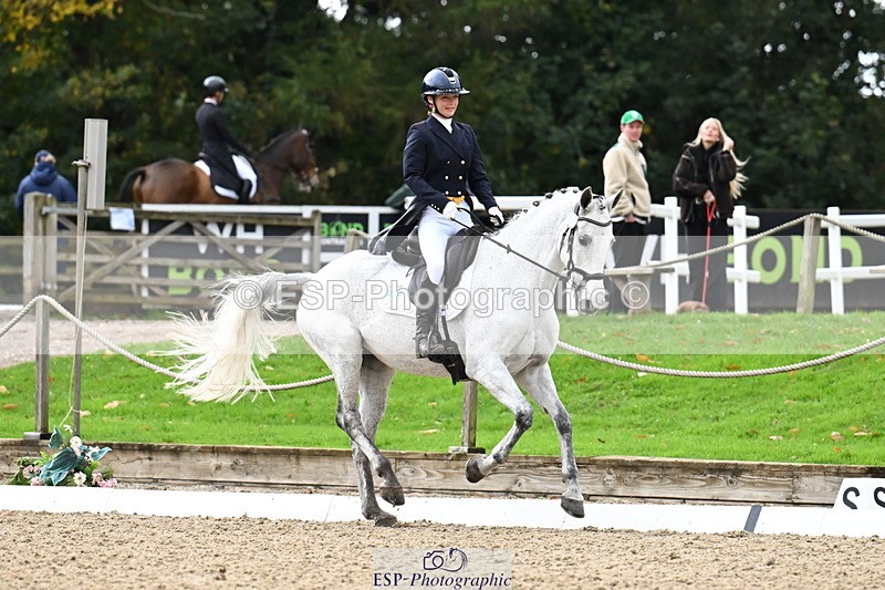 251023A-120444-02156 - B-141-Erin.Neale