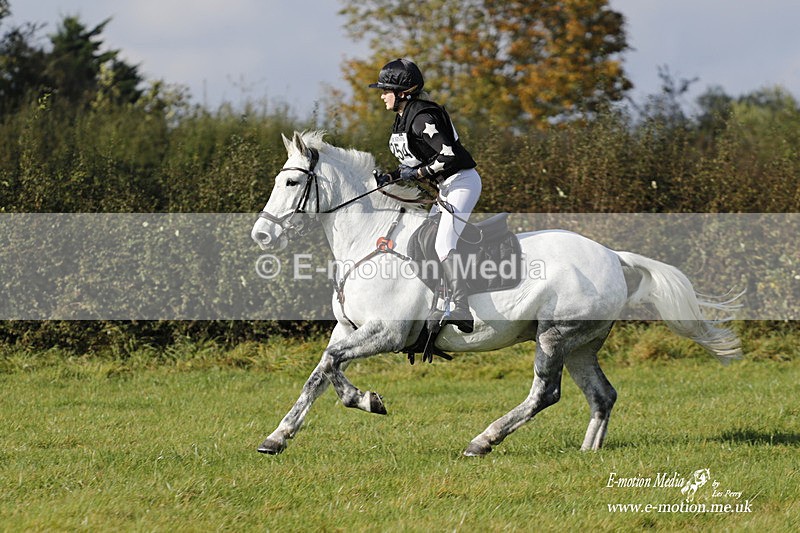  WWHT 171021 3886 - Open (1.00m)  17/10/21