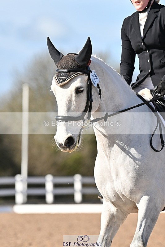 240324A-151027-04432 - Novice 27, 14.30 to 15.25