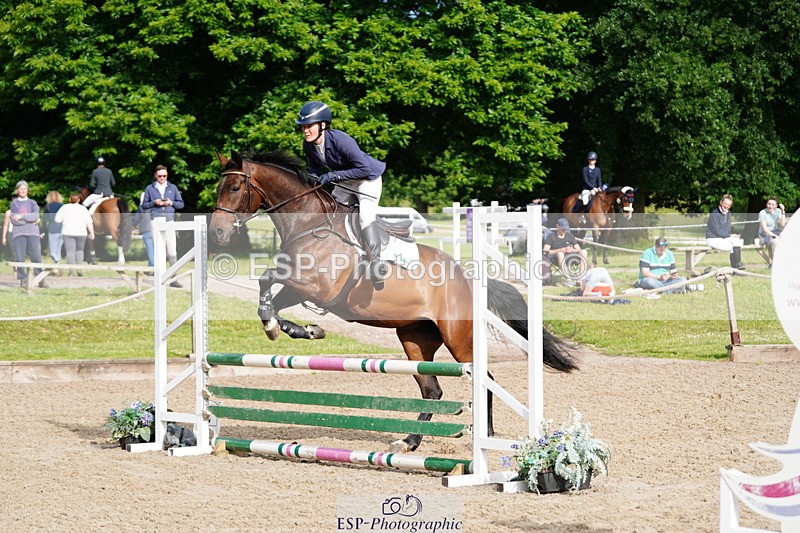 250613A-082232-00938 - Cls 8 85cm Schooling Round