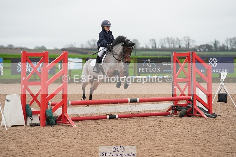 251116-095212-01435 - Cls 18 Clear Round 50cm