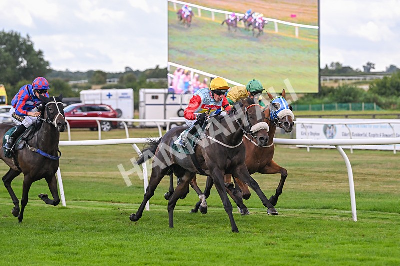 270825-Race 6-Filey Beach-6792 - Race 6