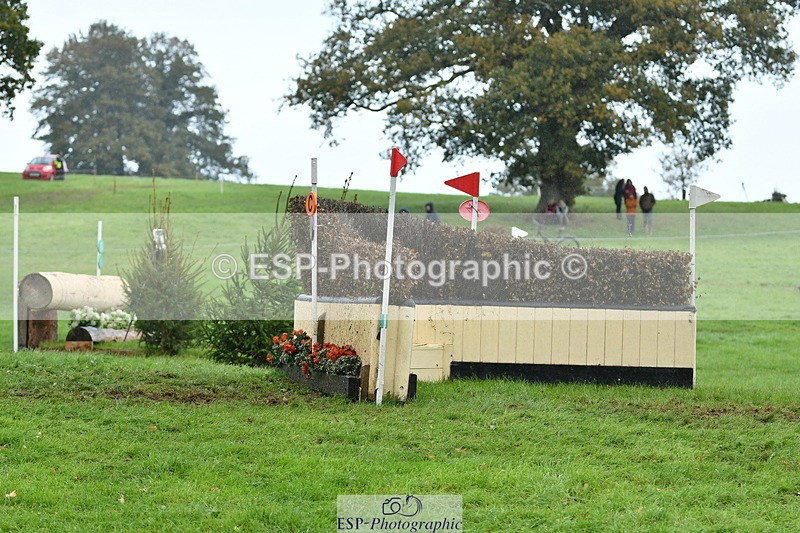 251025A-133132-20020 - F-470-Hannah.Cliffe