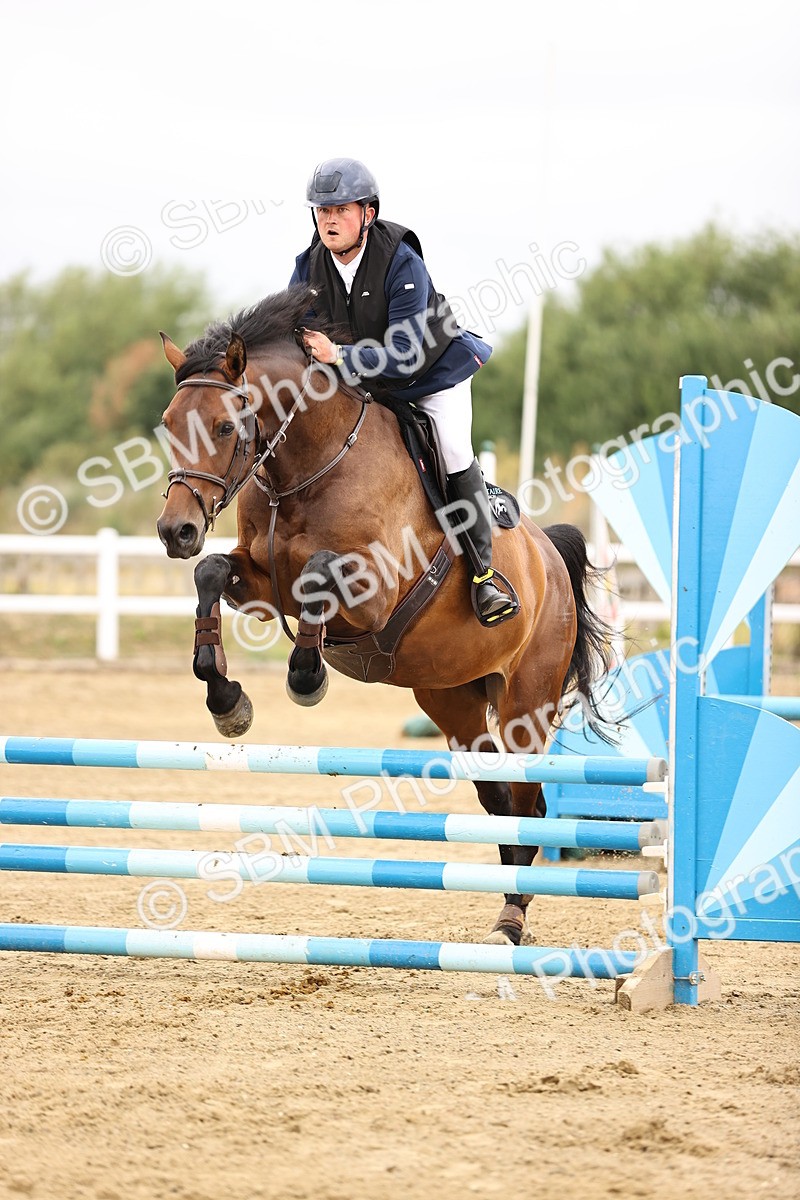 SBM_024431 - Class 8 - Clear Round