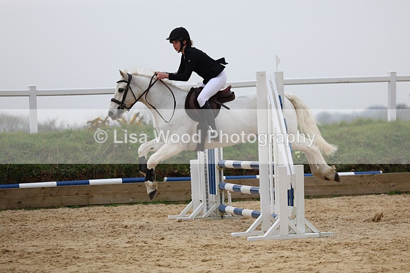3E7A8433 - Class 13: Pony British Novice/80cm open