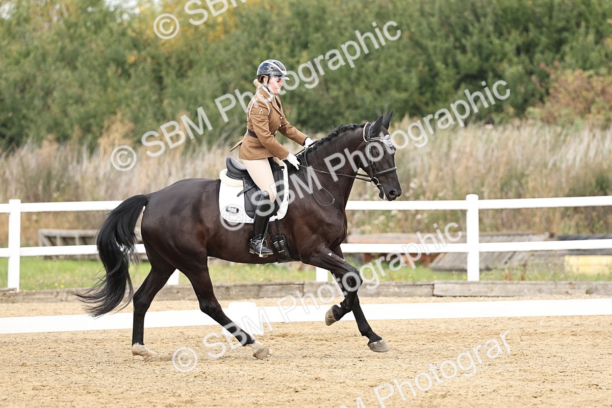 SBM_018266 - Class 16 - Novice 5 - 11.12-12.01