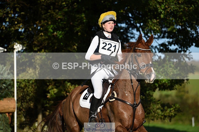 231022-102708-25471 - 221-RUBIN.MOON.SB-Gemma.Watts-XC