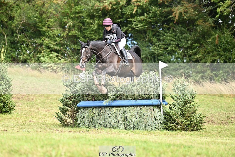250831-151449-12129 - N-666-Lizzie.Luxton