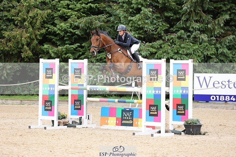 240711-152818-28940 - Cls 124 Foxhunter