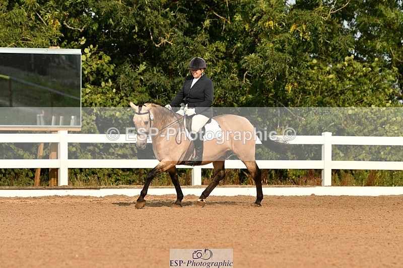 250817-092455-06902 - 082-Sarah.DavisWinston.Classic.Gold