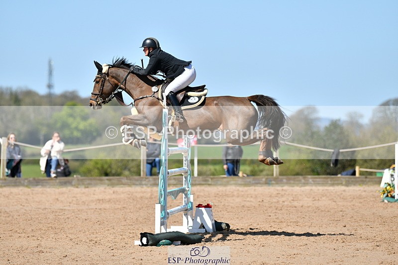 240420A-120646-10870 - Cls 3, 2 Star Small Tour 1.30m