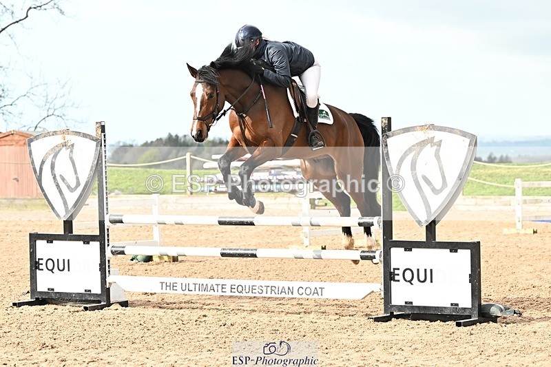 250416-094844-00114 - Cls 1 British Novice and 90cm