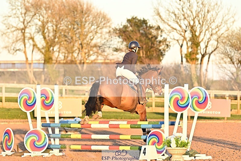 250401-192050-00979 - 90cm Classes