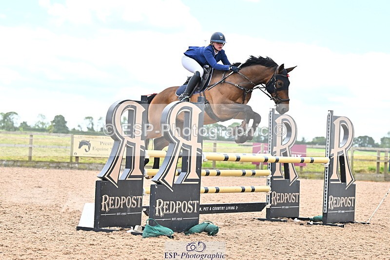 240608A-132801-02554 - Cls 4 Snr Newcomers and 1.10m Open