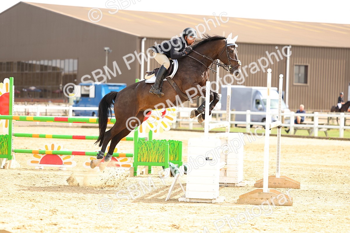 SBM_010497 - Class 4 - Senior Foxhunter - 1.20m Open