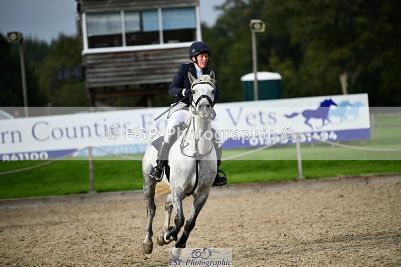 251004A-165517-02288 - Classes 10 & 11 80cm