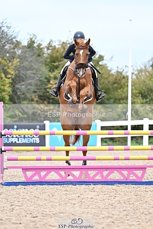 251015-133227-00596 - Cls 4 Newcomers and 1.10m Open