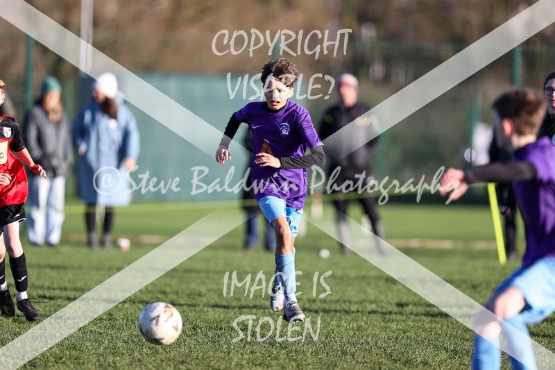 1DX31561 - 2025-11-23 FC Abbey Meads U13 Purple V Highworth Town Junior FC U13 T