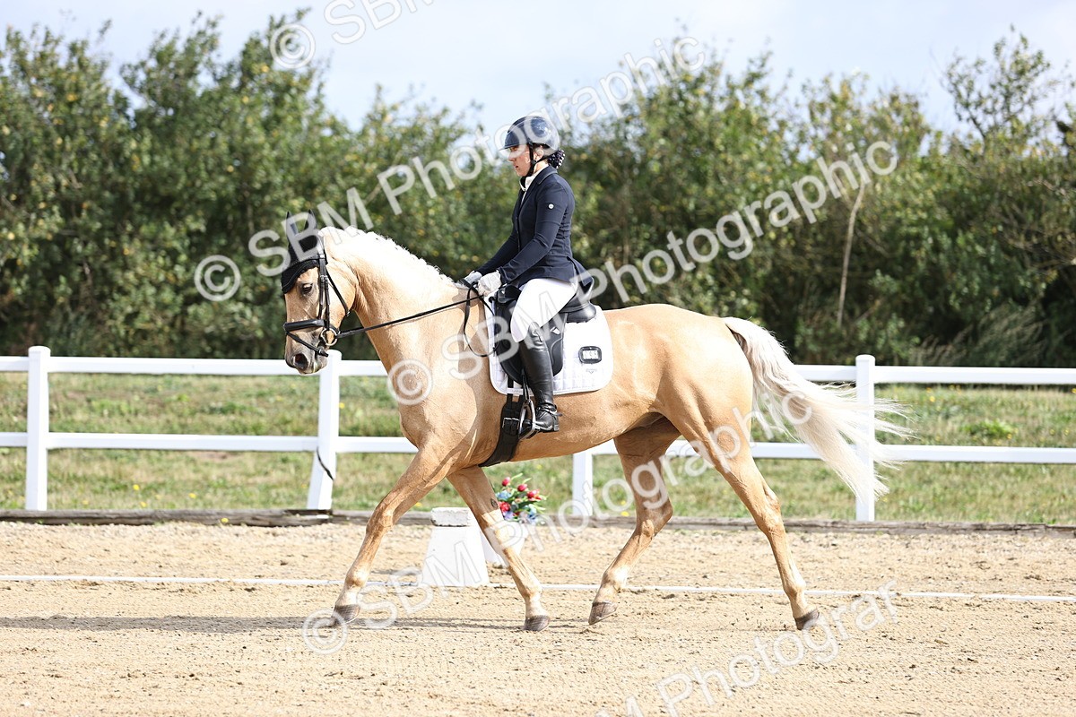 SBM_015391 - Class 14 - Novice 23 - 9.05-10.08