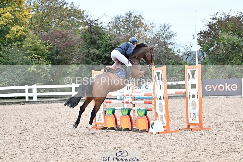 251015-135453-00669 - Cls 4 Newcomers and 1.10m Open