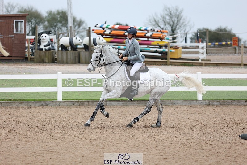 241101A-140020-02330 - FRI Cls 6 Foxhunter and 1.20m Open