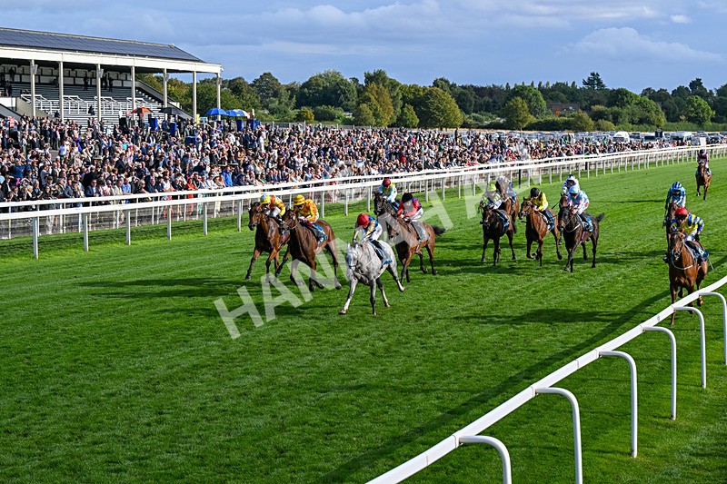 210826-Race 7-Silver Lake-0414 - Race 7 17.20pm Sky Bet EBF Fillies' Handicap