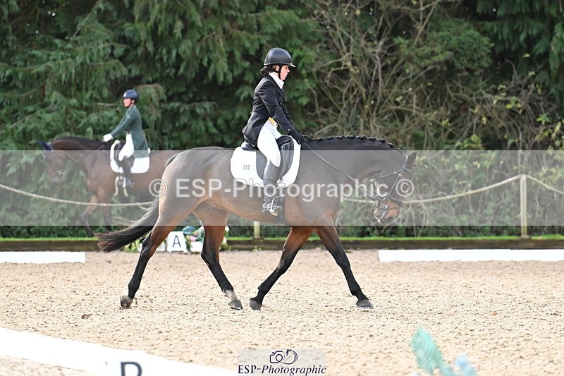 251023A-105357-01584 - B-132-Hannah.R.Jones