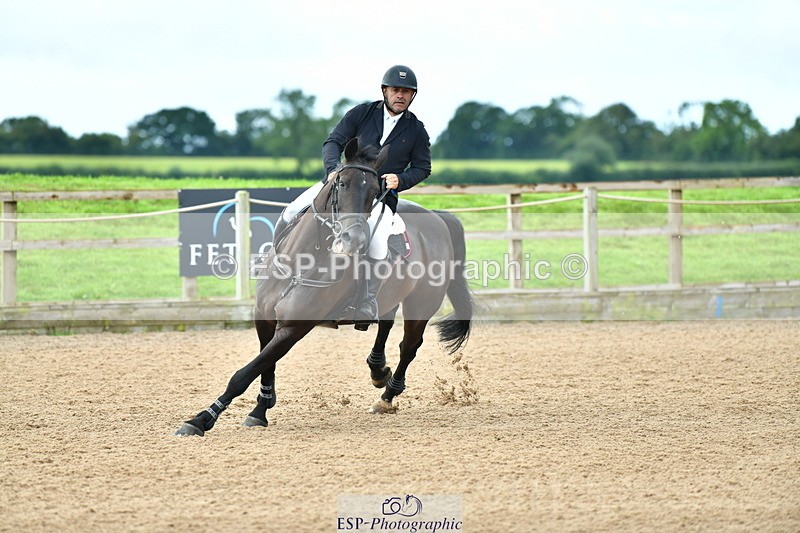 230723A-095942-10735 - Cls 4, 2 Star Small 1.30m