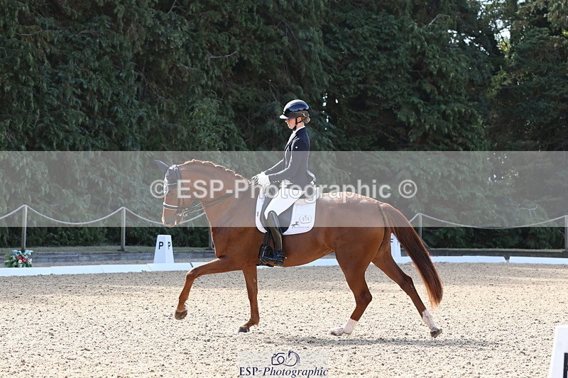 250809A-101145-02533 - 074-Robyn.WalkerSt.Giles.Voila