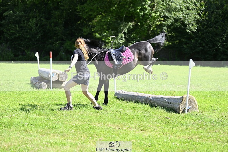 240728B-104144-00674 - Theo's Group XC