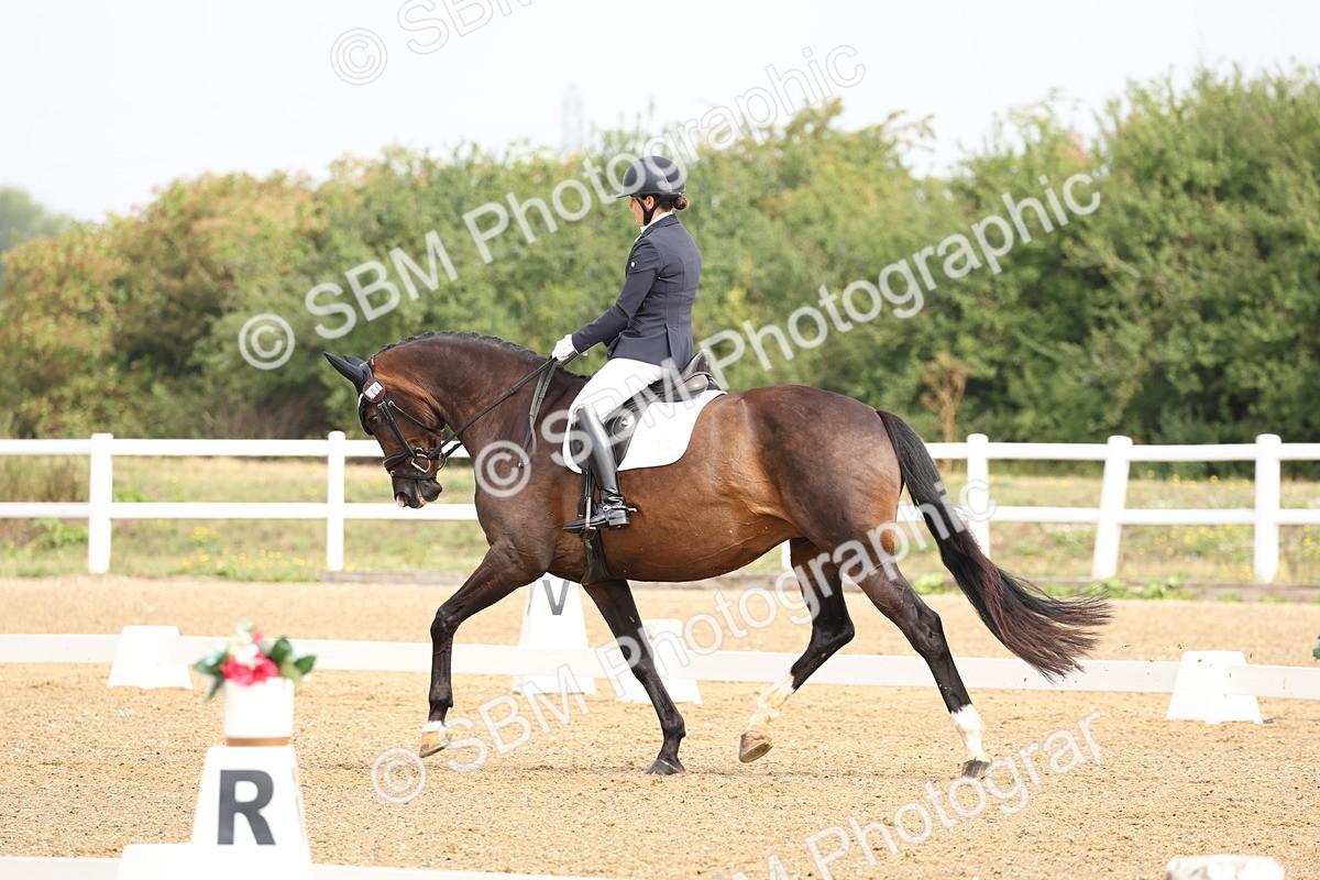 SBM_005502 - Class 6 - Novice 6 - 9.30-10.12