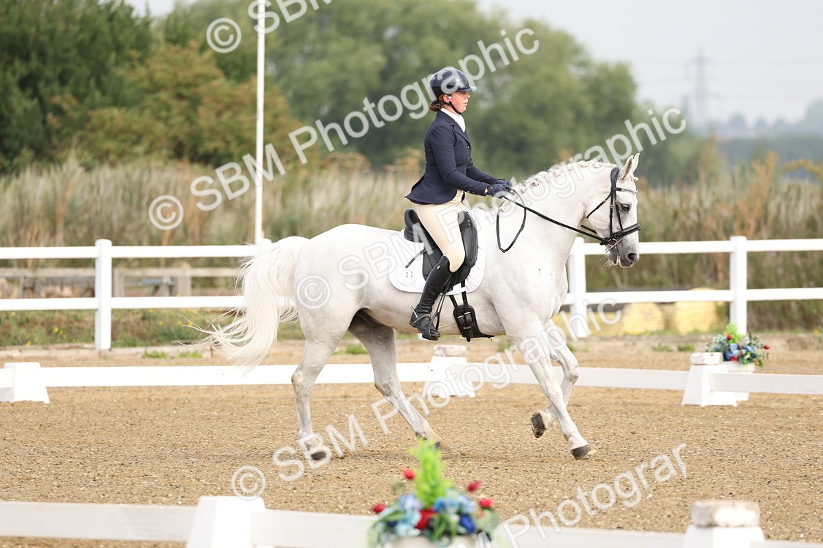 SBM_005390 - Class 6 - Novice 6 - 9.30-10.12