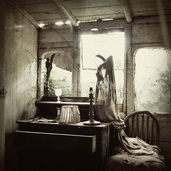 Hermit's Abode - The Black & White Gallery