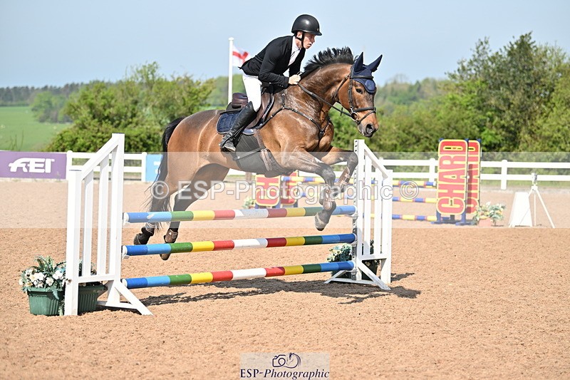 240509A-101105-00386 - Cls 1 British Novice and 90cm Open