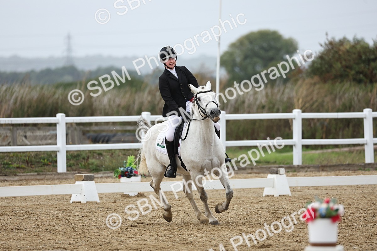 SBM_004350 - Class 8 - Novice 3 Champs