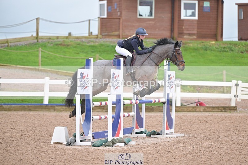 251116-115558-01291 - Cls 6 Pony Newcomers and 1m Open