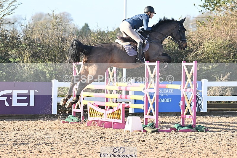 231210A-133557-02622 - Cls 20 Newcomers & 1.10m Open