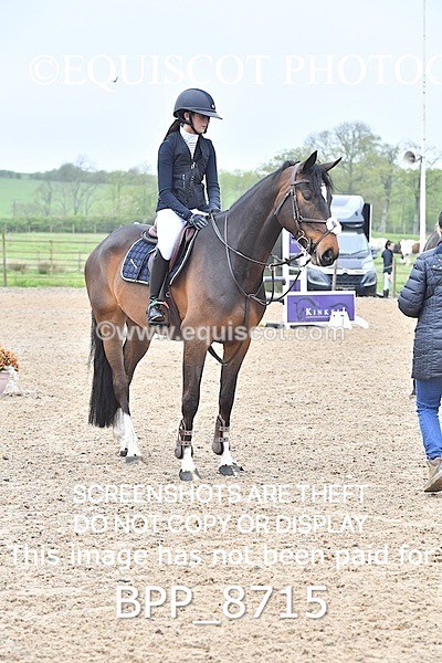 BPP_8715 - CLASS 24 SUN Senior BritiNovice/ 90cm Open