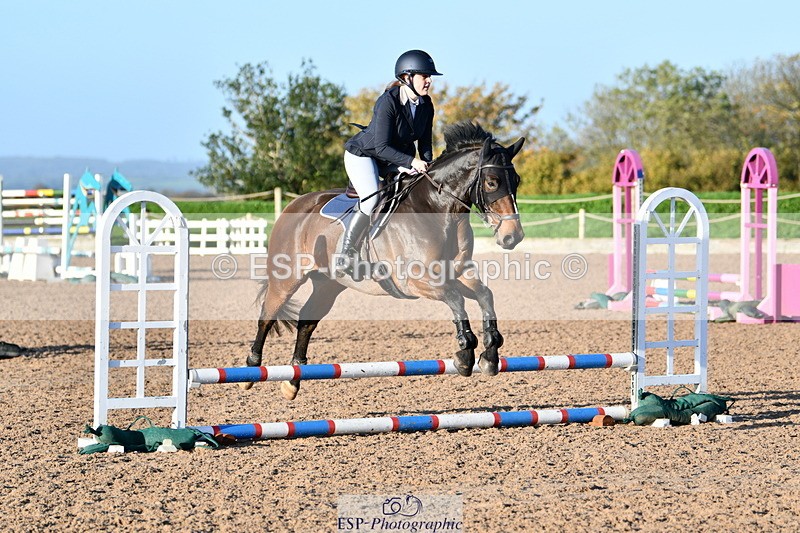 241026A-091631-00403 - SAT Cls 19 Clear Round 50cm