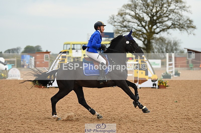 230504A-092640-00355 - Cls 8 Snr Foxhunter