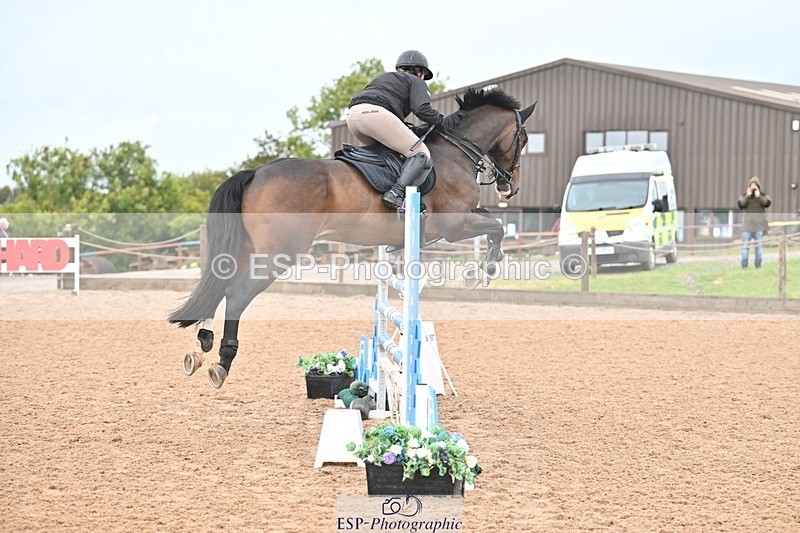 251003-132655-01118 - Cls 3 Foxhunter and 1.20m