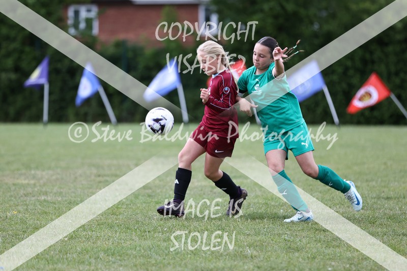 1DX32103 - Covingham Park V Tadpole Farm