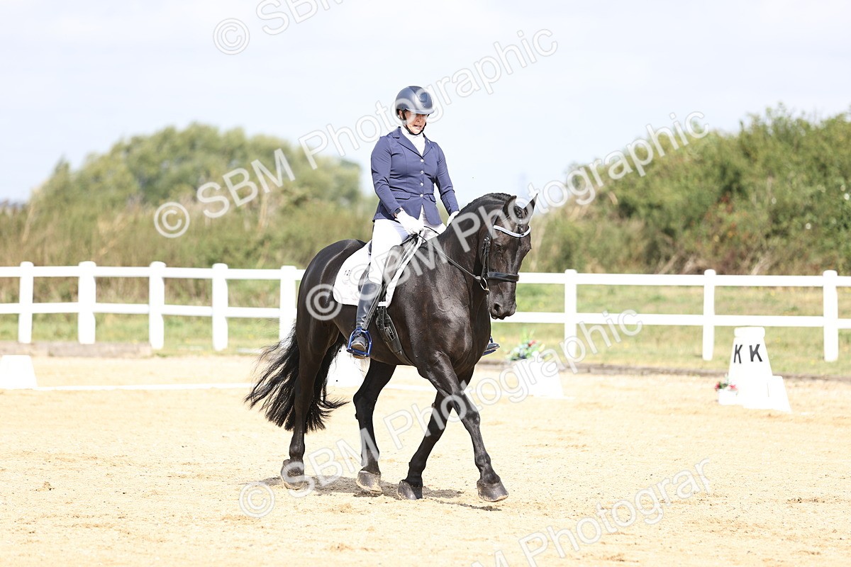 SBM_016089 - Class 14 - Novice 23 - 10.29-11.32