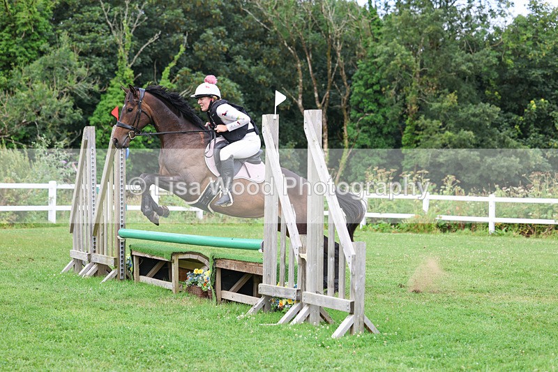 3E7A1011 - Class 4: 70cm Senior