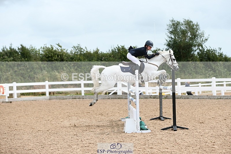 230716A-145104-04081 - Class 25a Pony Fox & 1.10 Open