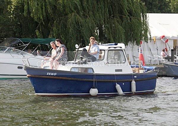 090704 TEKO IMG_8350 - HENLEY REGATTA  SATURDAY 4th JULY 2009
