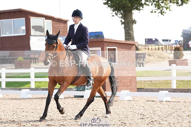 250817-094052-07213 - 157-Camilla.HankinsonChapel.Arch