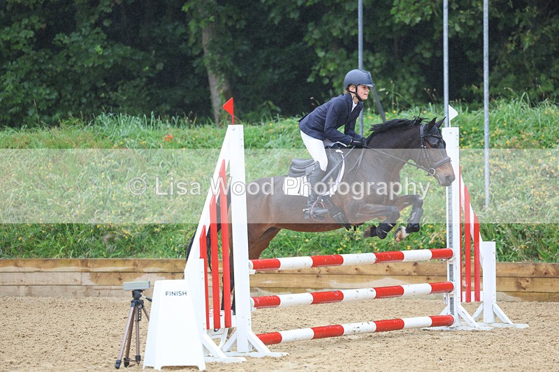 3E7A9009 - Class 4: Pony British Novice/80cm open