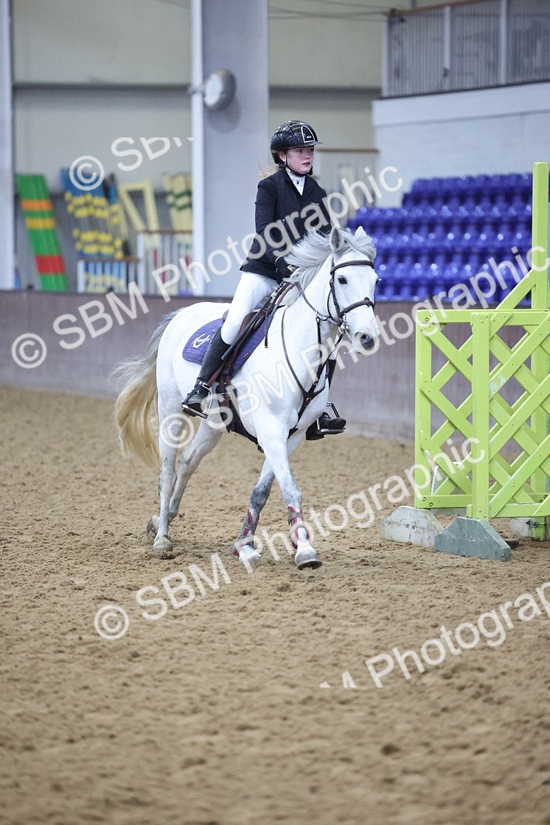 SBM_003184 - Class 11 - Blue Chip Pony Newcomers - 1.00m Open